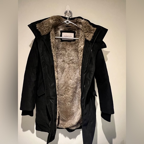 Aritzia babaton parka - Picture 1 of 4